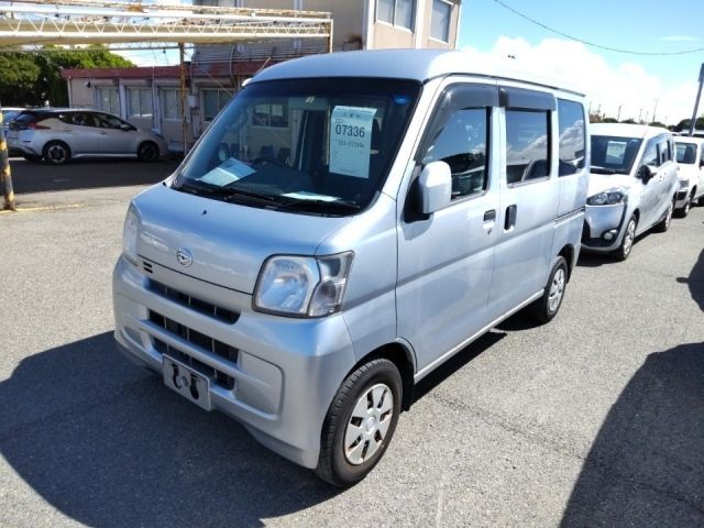 7336 Daihatsu Hijet van S321V 2015 г. (LUM Kobe Nyusatsu)